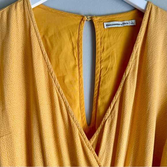 Abercrombie & Fitch Yellow Polka Dot Side Tie Waist Ruffle Trim Romper Sz Large - Picture 6 of 9